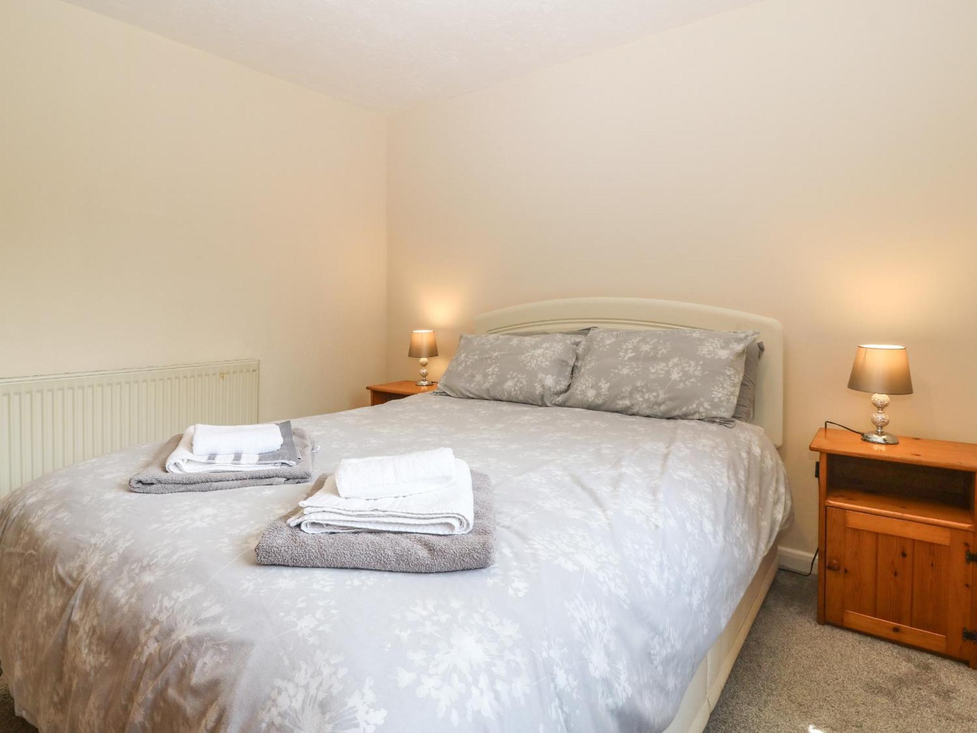 Villa Petlyns Patch Holyhead Esterno foto